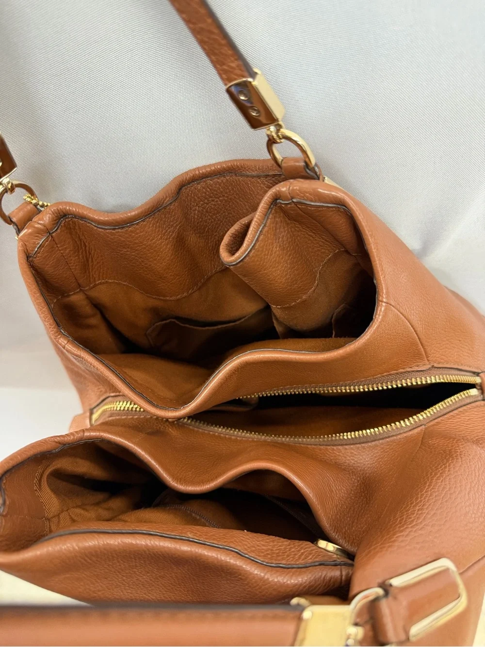 Coach spacious brown